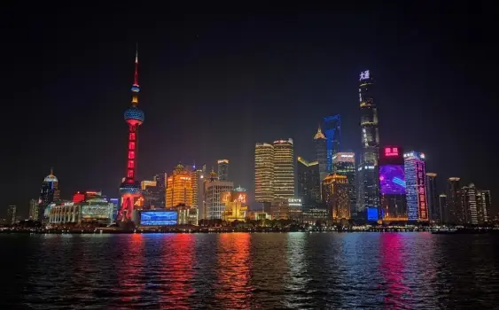 美兰湖欧陆风情小镇婚纱摄影会所到底值不值？我去了三趟，腿都遛